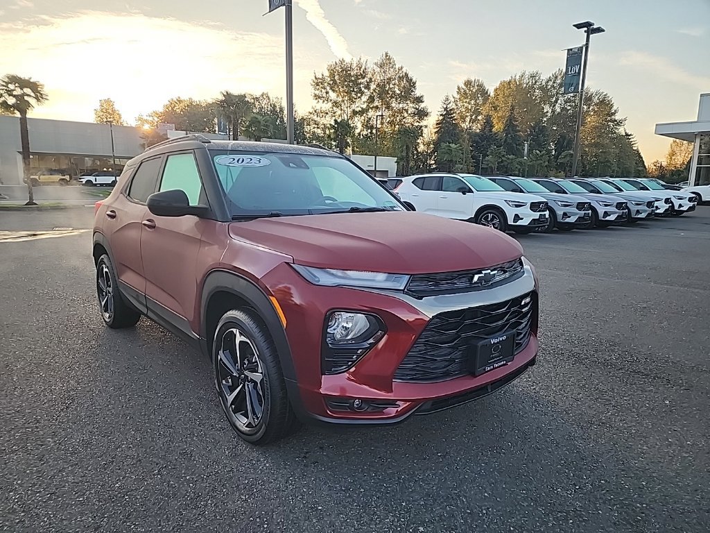 Used 2023 Chevrolet TrailBlazer RS w/ Sun and Liftgate Package AWD/4WD image 6