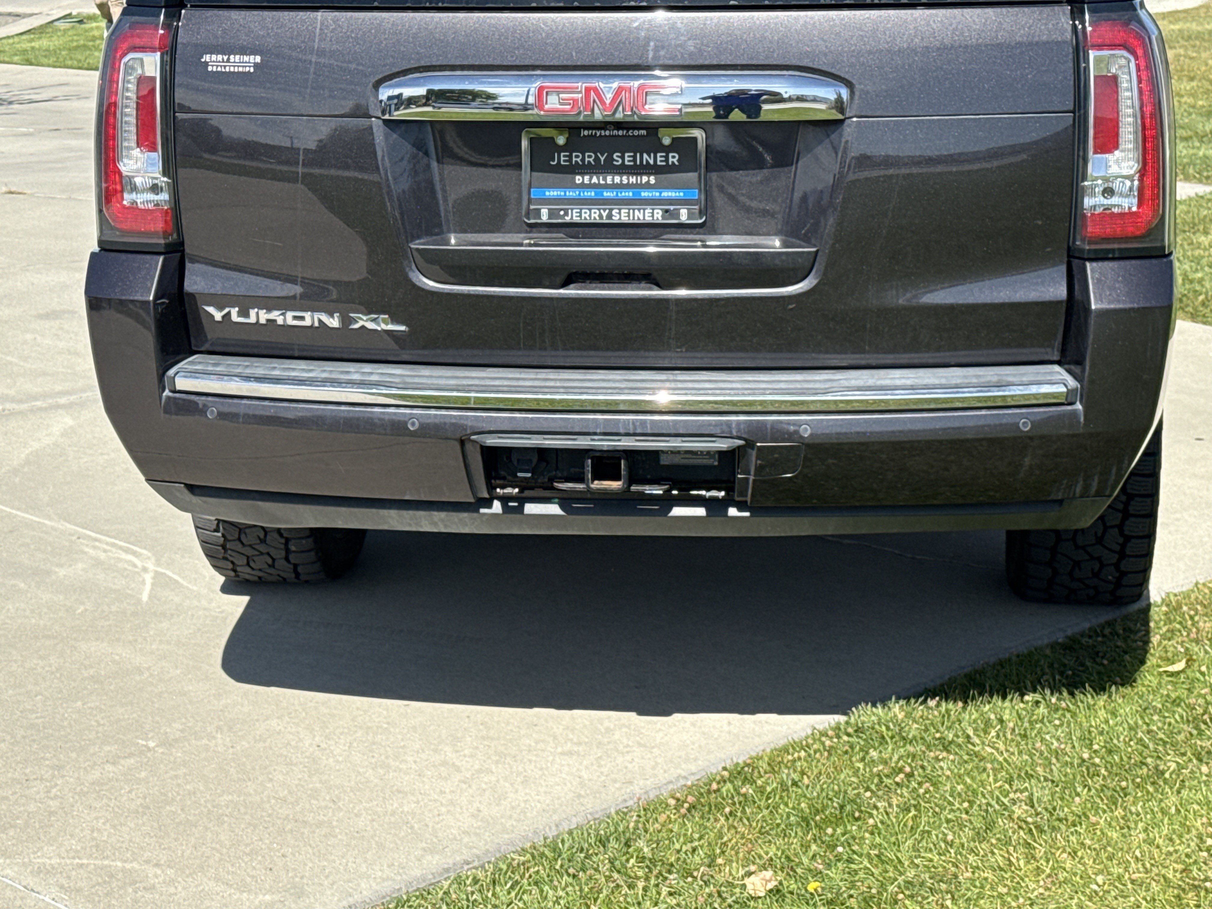 Used 2018 GMC Yukon XL Denali w/ Denali Ultimate Package AWD/4WD image 13