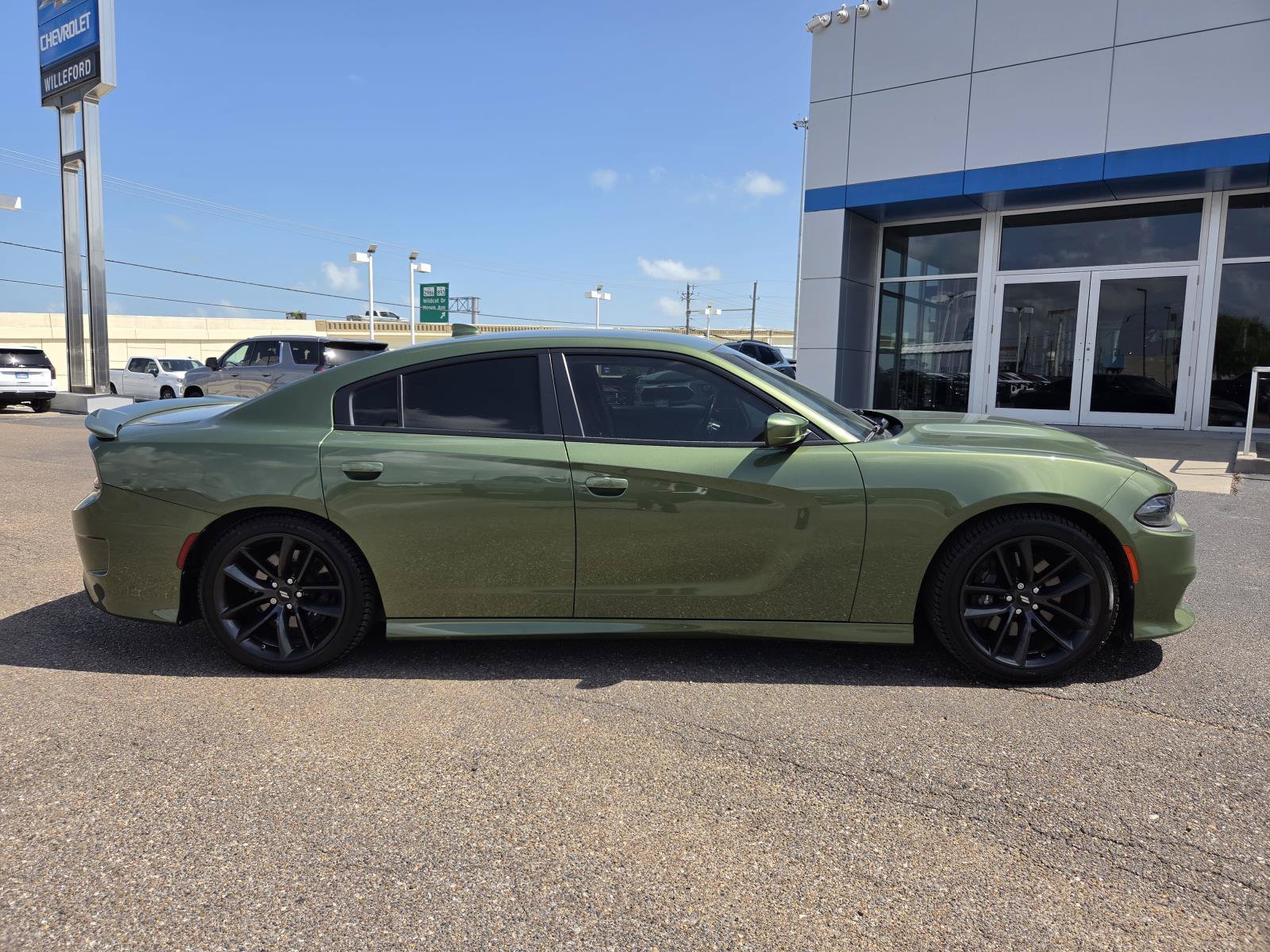 Used 2022 Dodge Charger R/T w/ Plus Group RWD image 6