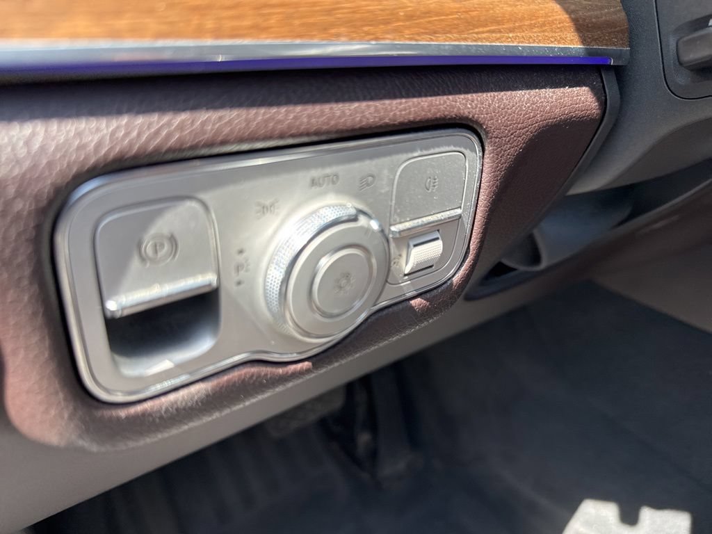 Used 2020 Mercedes-Benz GLE 350 4MATIC w/ Premium Package image 32