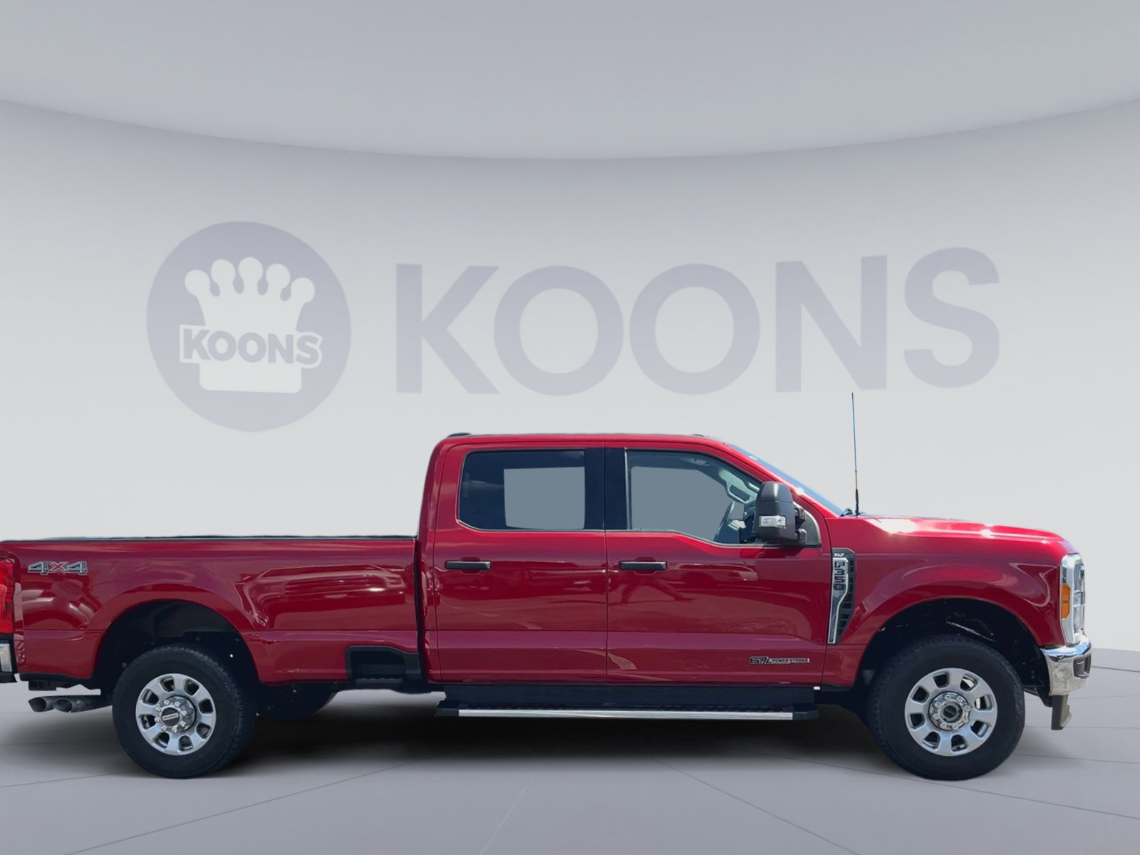 Used 2023 Ford F350 XLT AWD/4WD image 2