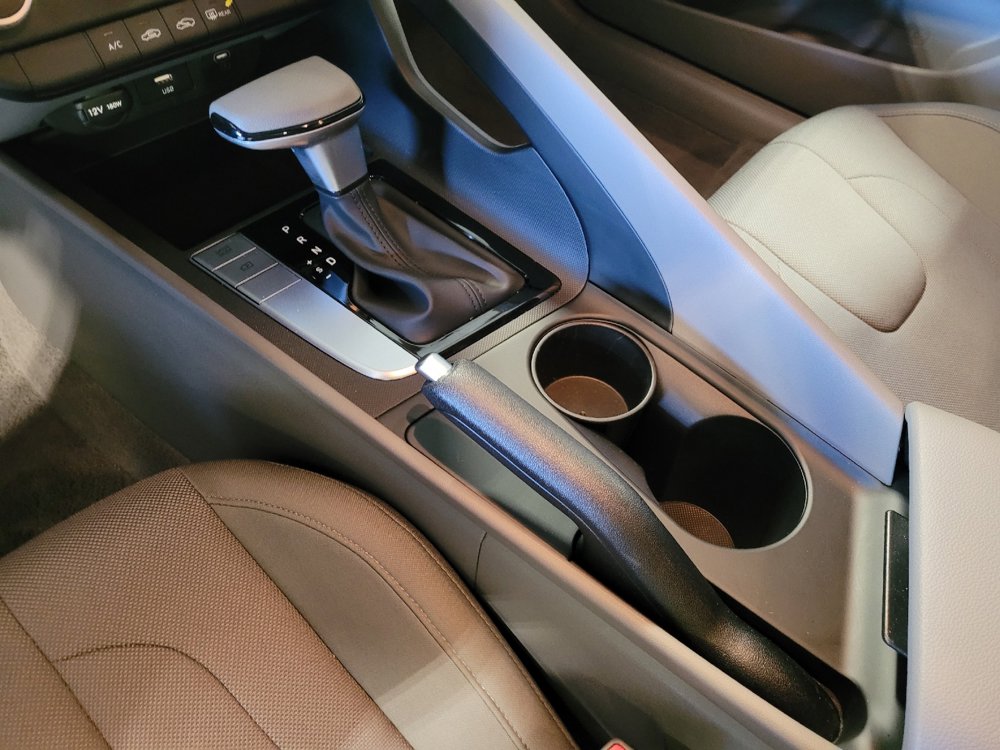 Used 2025 Hyundai Elantra SE image 26