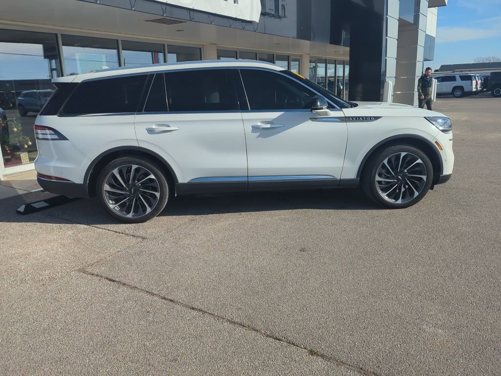 Used 2020 Lincoln Aviator Reserve w/ Equipment Group 201A image 7