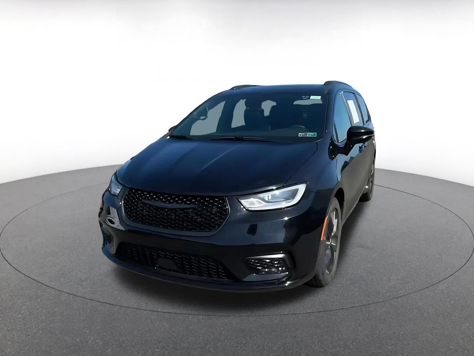 Used 2025 Chrysler Pacifica Limited FWD image 6