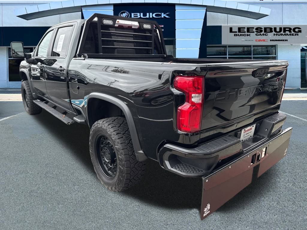Used 2024 Chevrolet Silverado 2500 ZR2 w/ Technology Package image 5