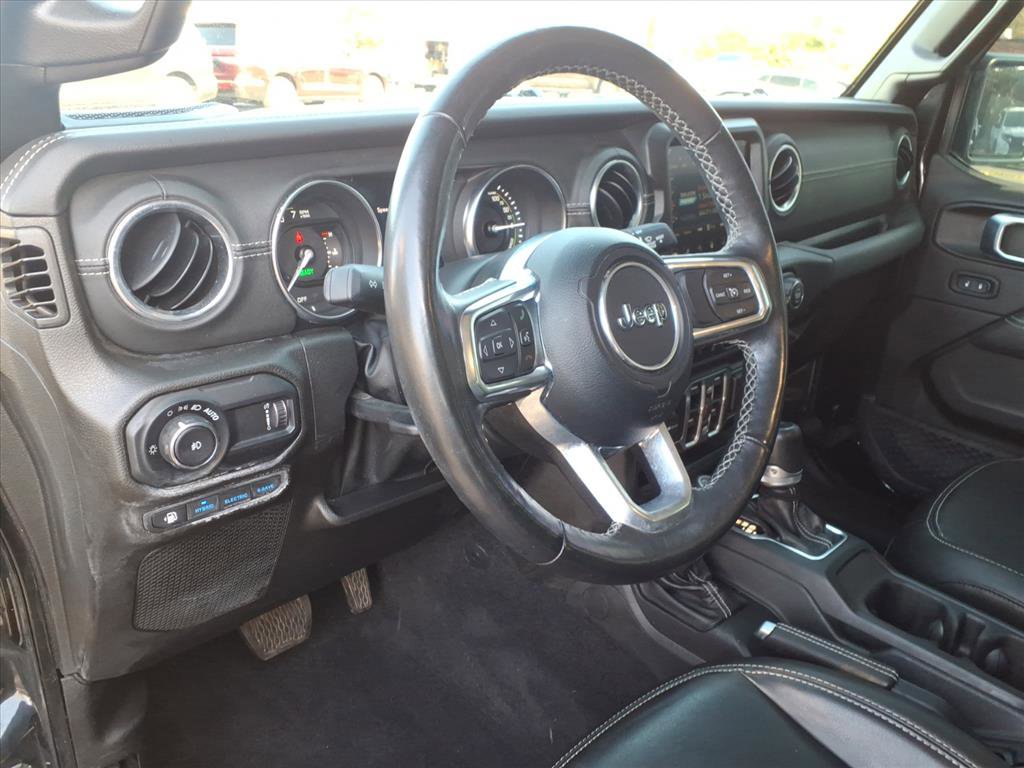 Used 2023 Jeep Wrangler Sahara w/ Cold Weather Group image 14