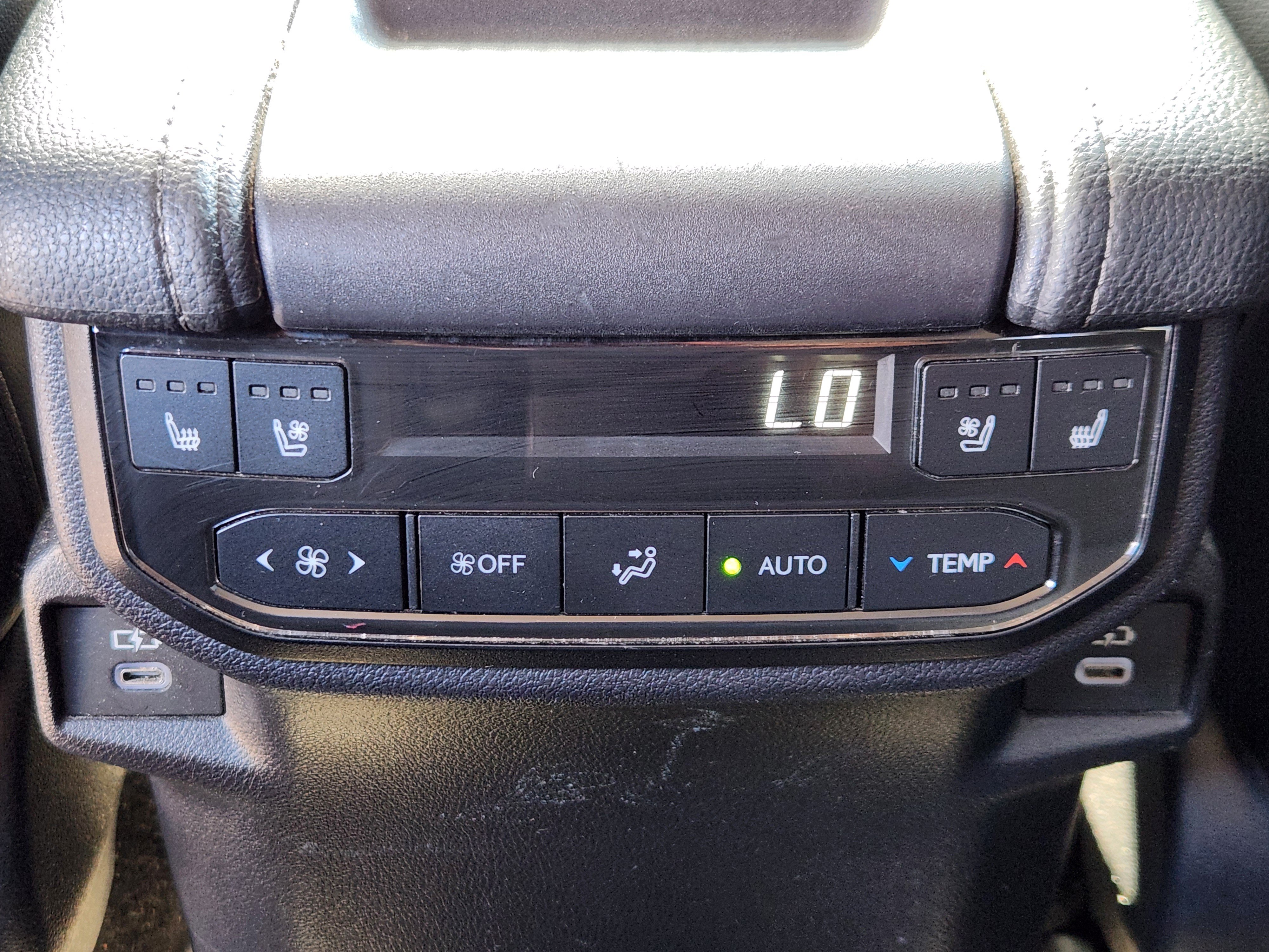 Used 2024 Toyota Grand Highlander AWD image 23