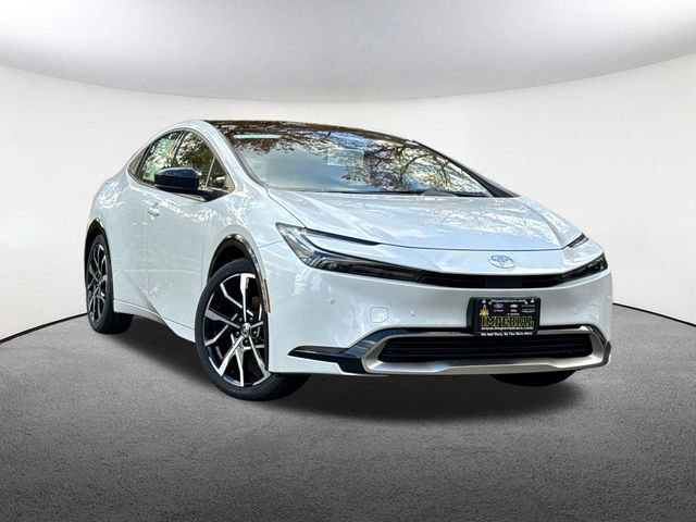 New 2026 Toyota Prius Plug-In Hybrid FWD image 2