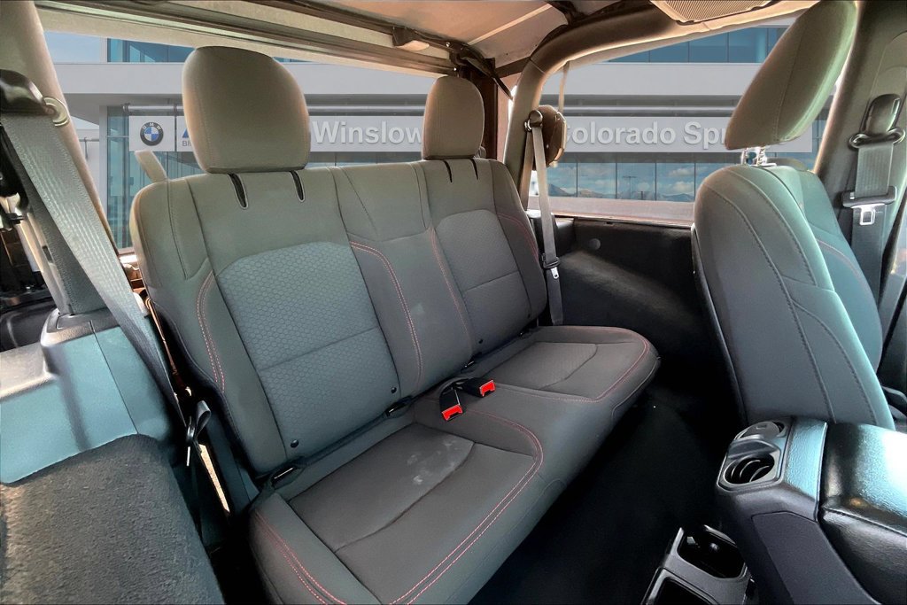 Used 2023 Jeep Wrangler Rubicon w/ Cold Weather Group AWD/4WD image 24
