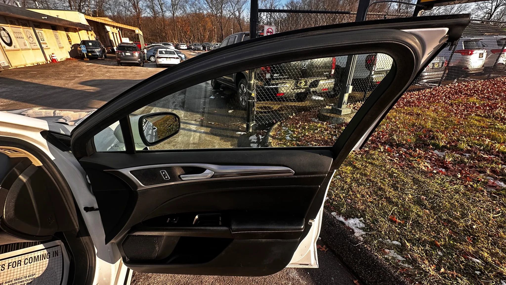 Used 2019 Ford Fusion SEL image 31
