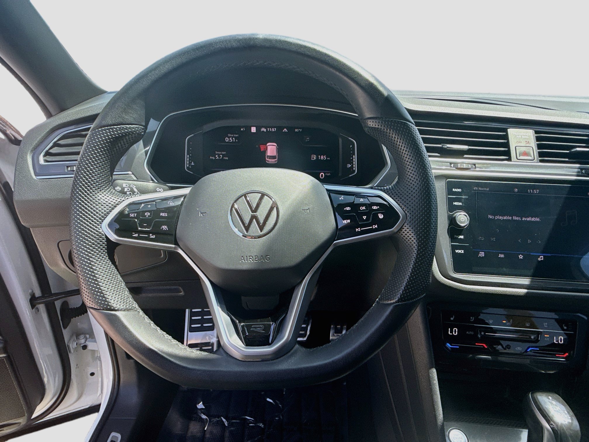 Used 2022 Volkswagen Tiguan SEL R-Line AWD/4WD image 10