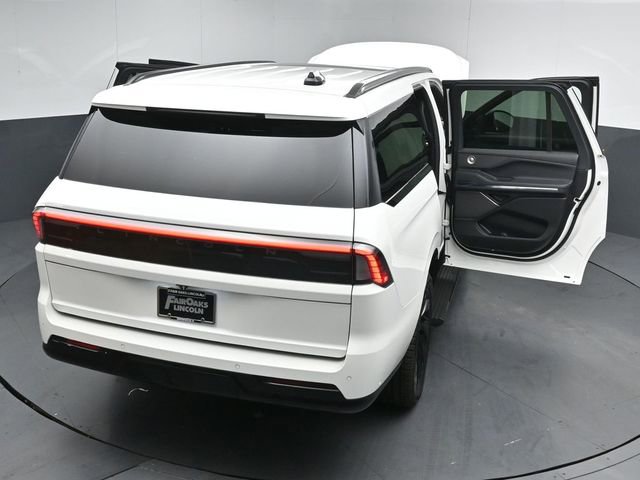 Used 2025 Lincoln Navigator L Reserve w/ Jet Appearance Package image 54