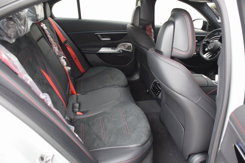 New 2026 Mercedes-Benz E 53 AMG e 4MATIC Sedan image 17