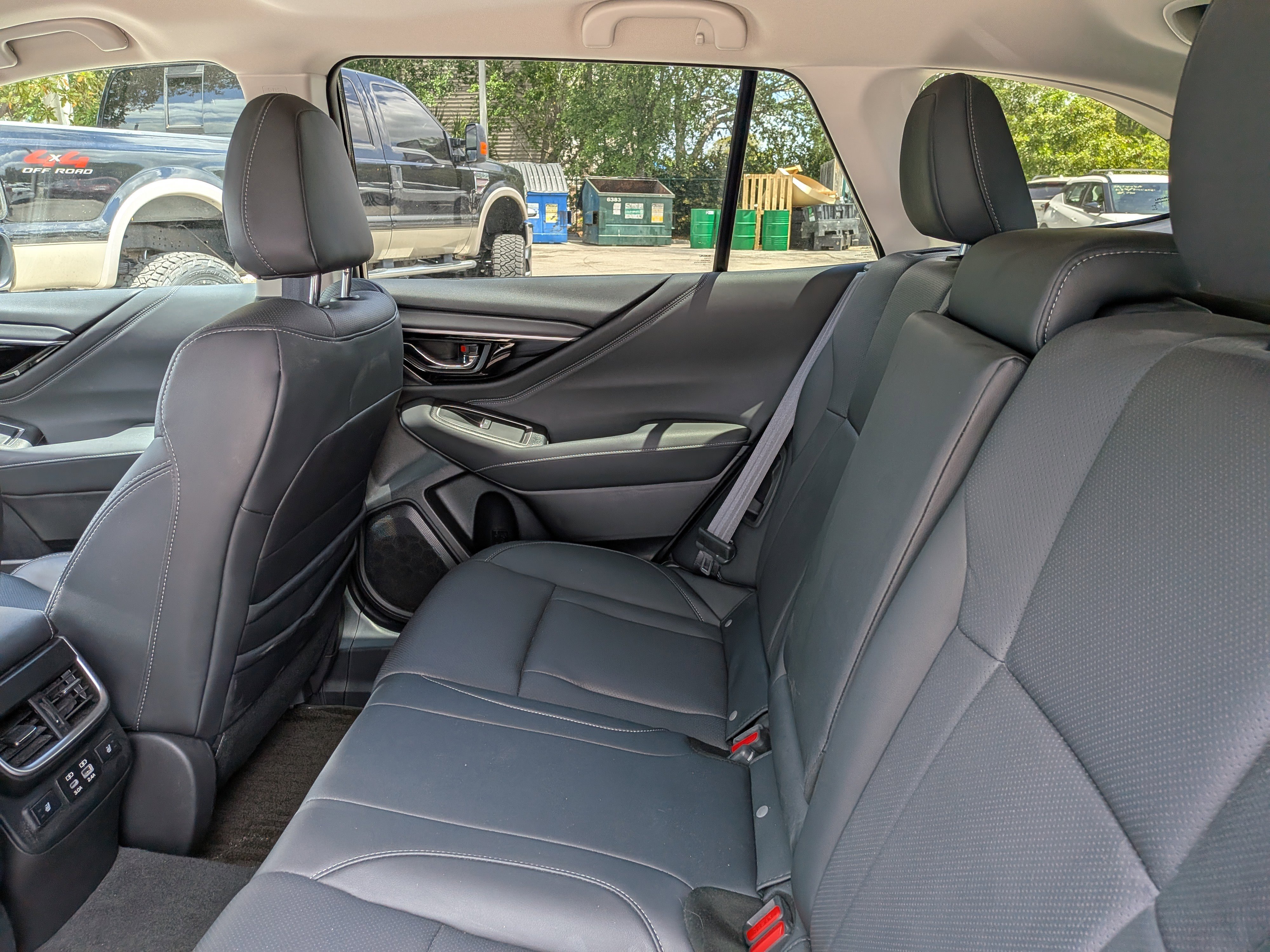 Used 2023 Subaru Outback Limited image 15