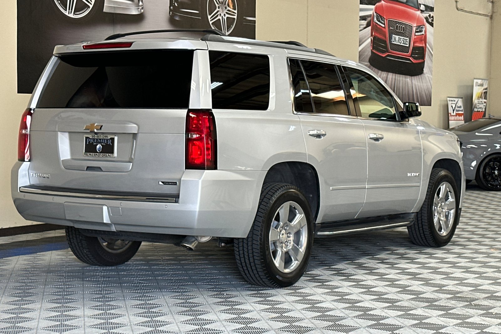 Used 2017 Chevrolet Tahoe Premier w/ Max Trailering Package AWD/4WD image 4