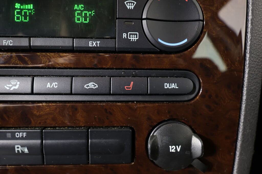 Used 2005 Ford Five Hundred Limited image 37