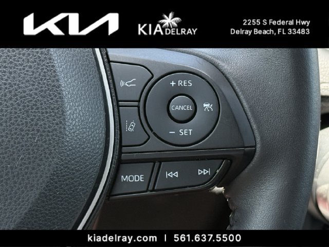 Used 2023 Toyota RAV4 Limited FWD image 30