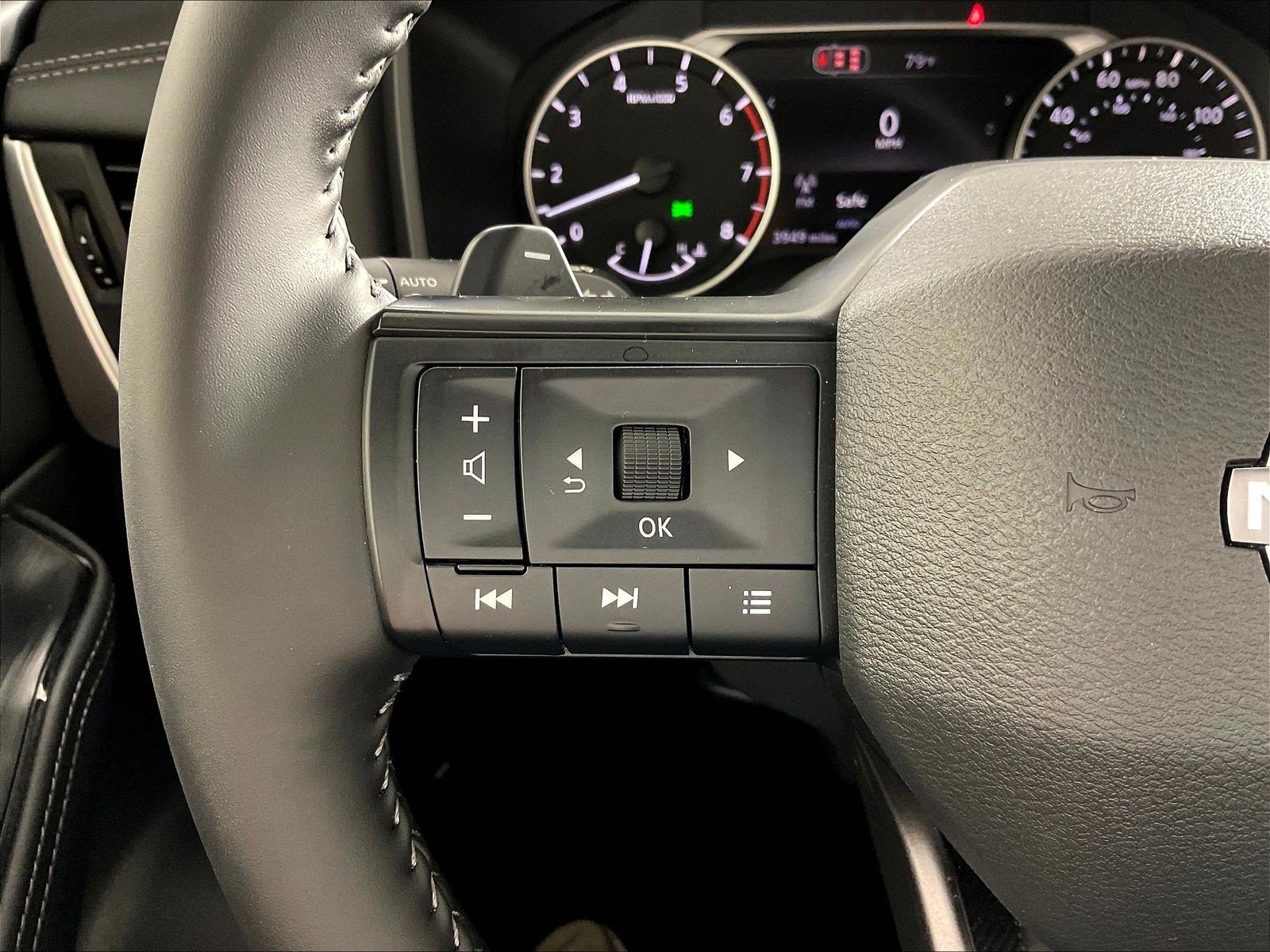 Used 2026 Nissan Rogue SV AWD/4WD image 11