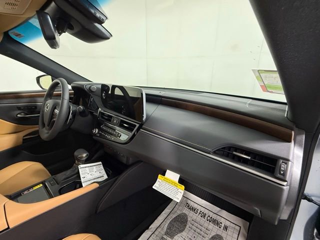 New 2025 Lexus ES 350 w/ Premium Package image 32