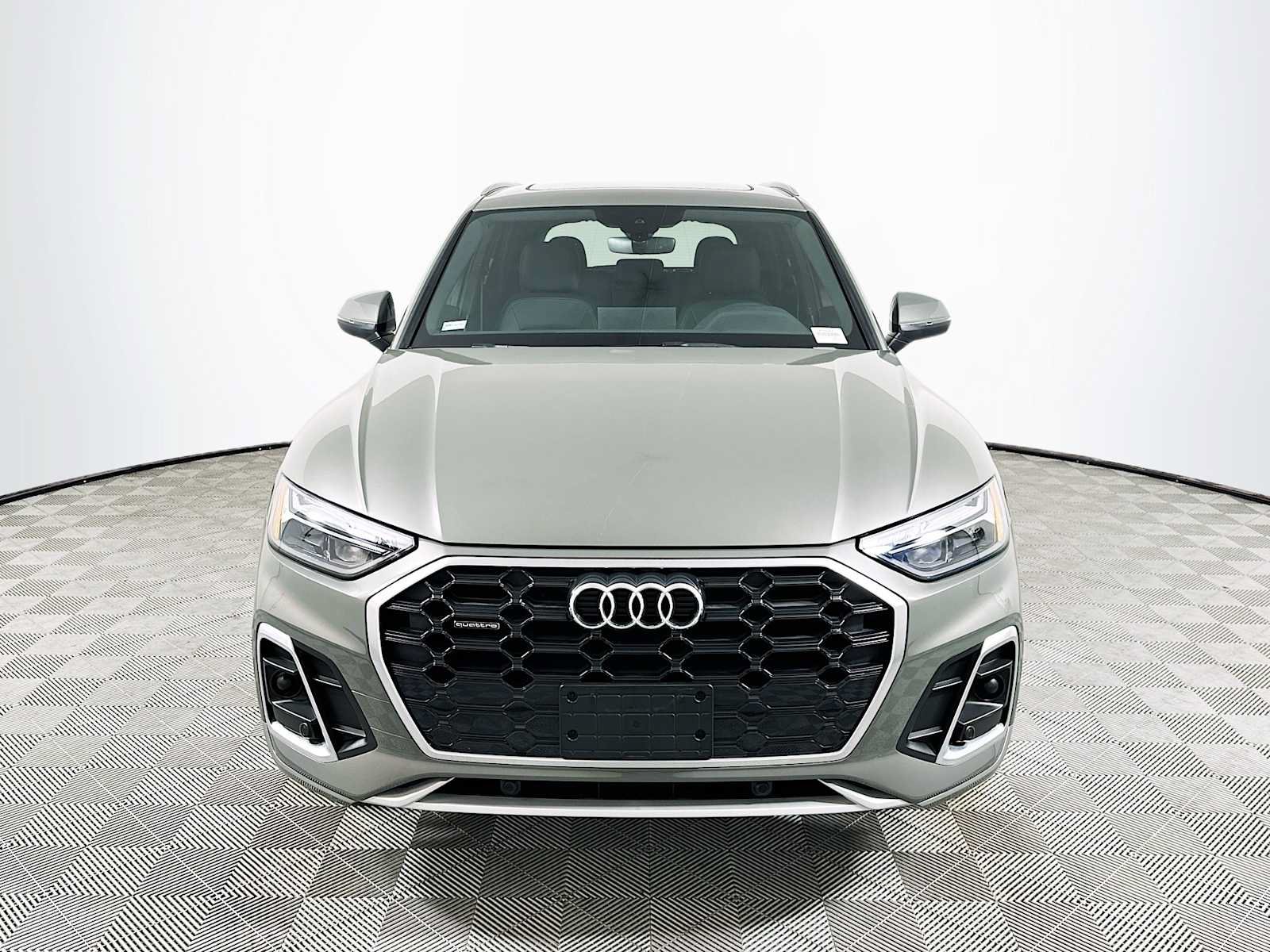 Certified 2023 Audi Q5 2.0T Premium w/ Convenience Package AWD/4WD image 2
