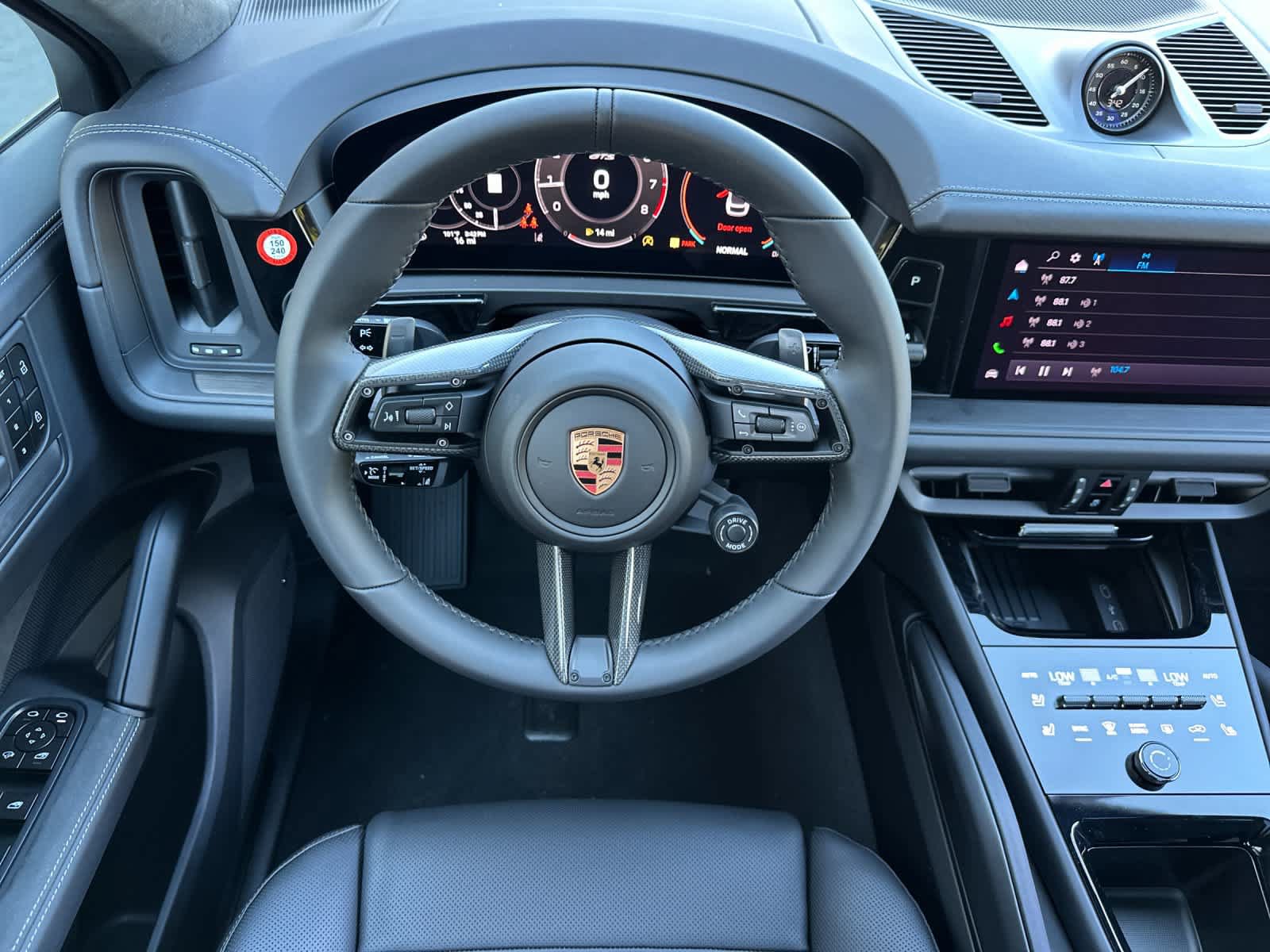 New 2026 Porsche Cayenne GTS AWD/4WD image 15