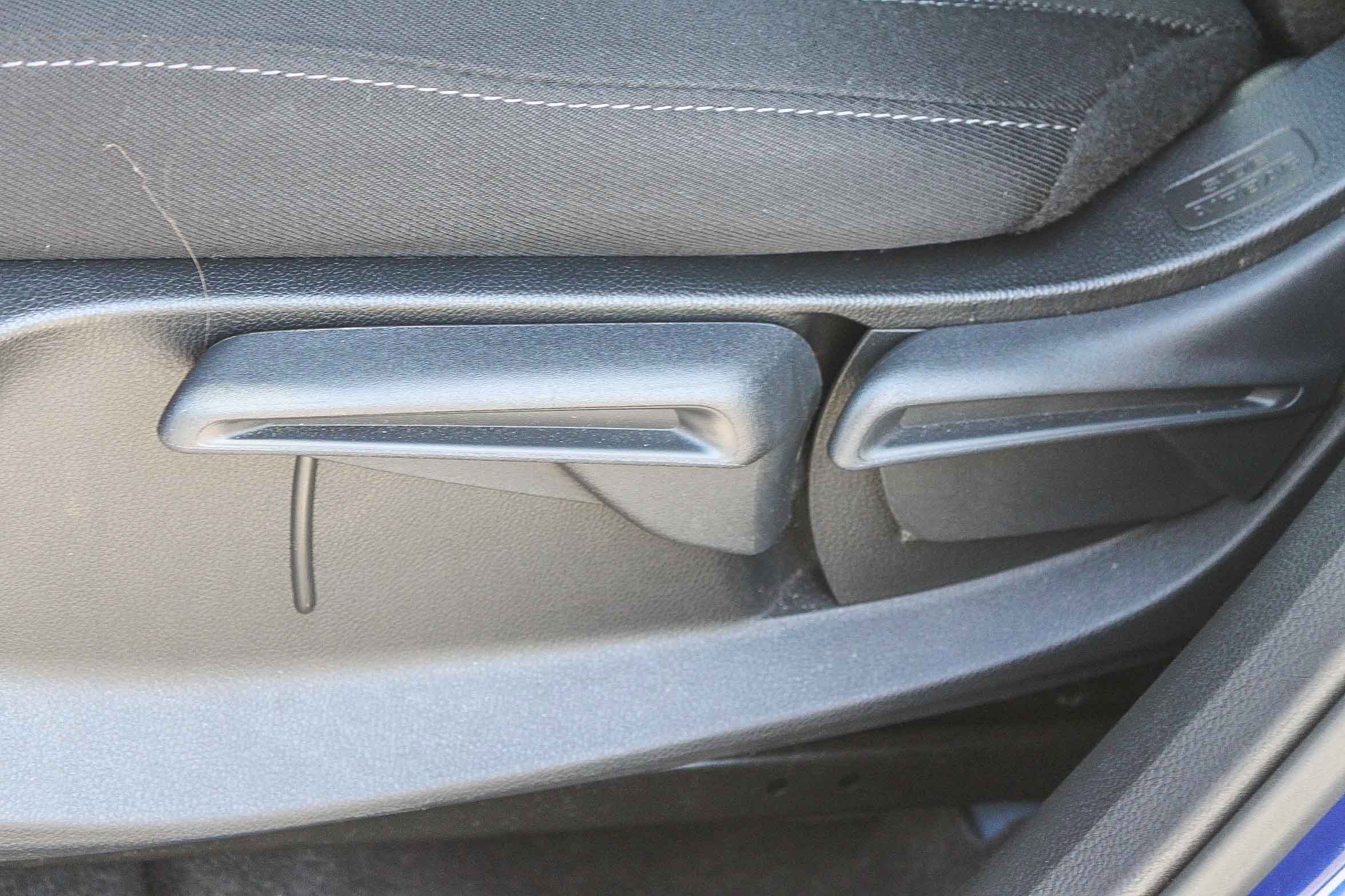 Used 2025 Honda CR-V LX image 23