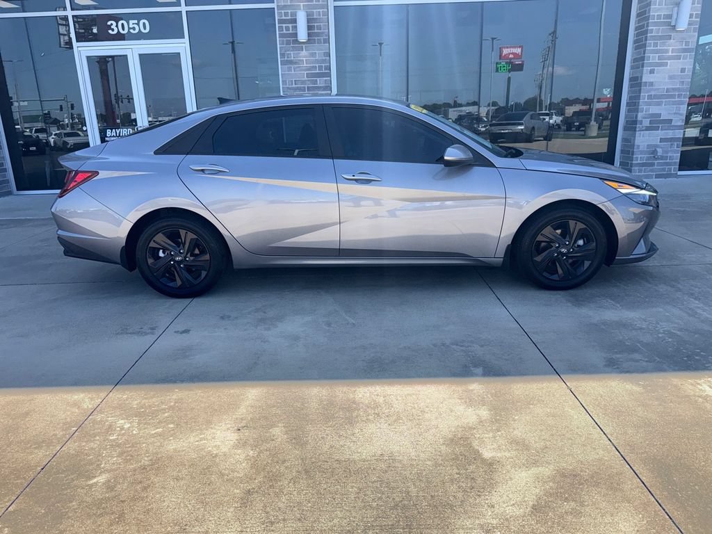Used 2022 Hyundai Elantra SEL FWD video 1