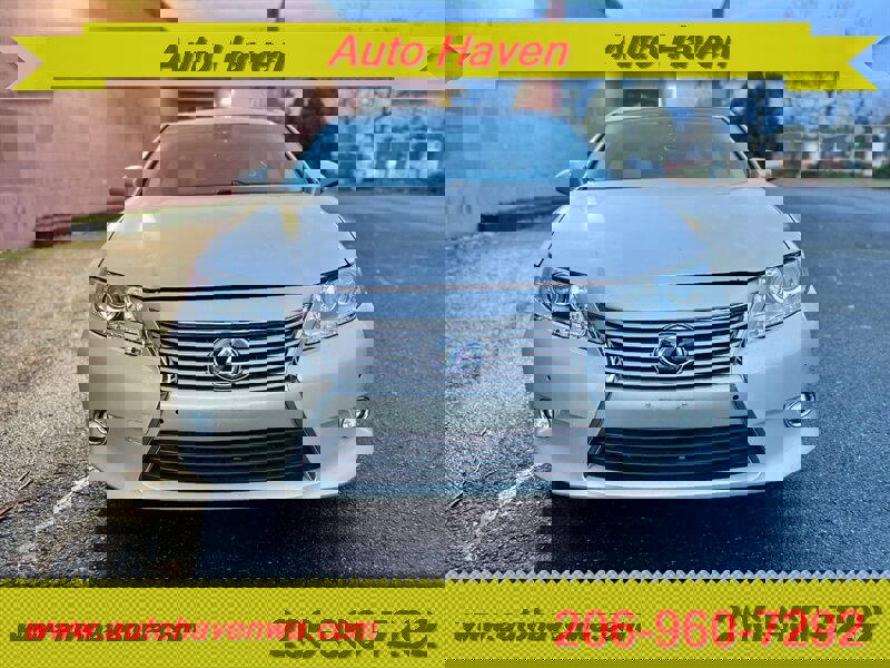 Used 2014 Lexus ES 300h Base w/ Luxury Package w/Bamboo Trim image 3