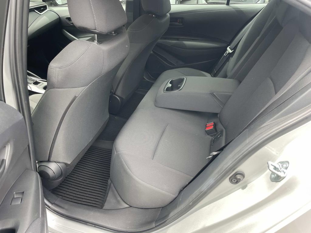 Used 2022 Toyota Corolla LE image 13