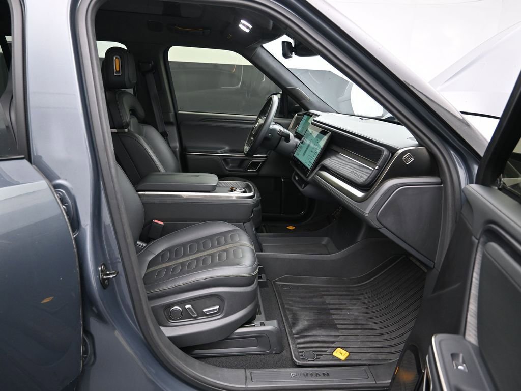 Used 2023 Rivian R1S Adventure AWD/4WD image 27