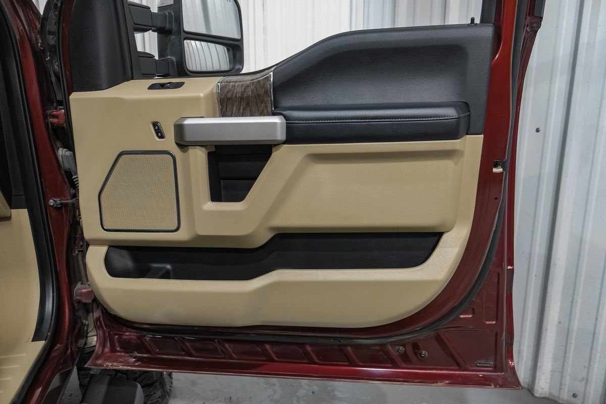 Used 2017 Ford F250 Lariat w/ Lariat Ultimate Package AWD/4WD image 46