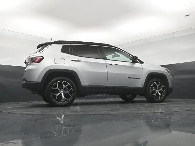 Used 2024 Jeep Compass Limited AWD/4WD image 24