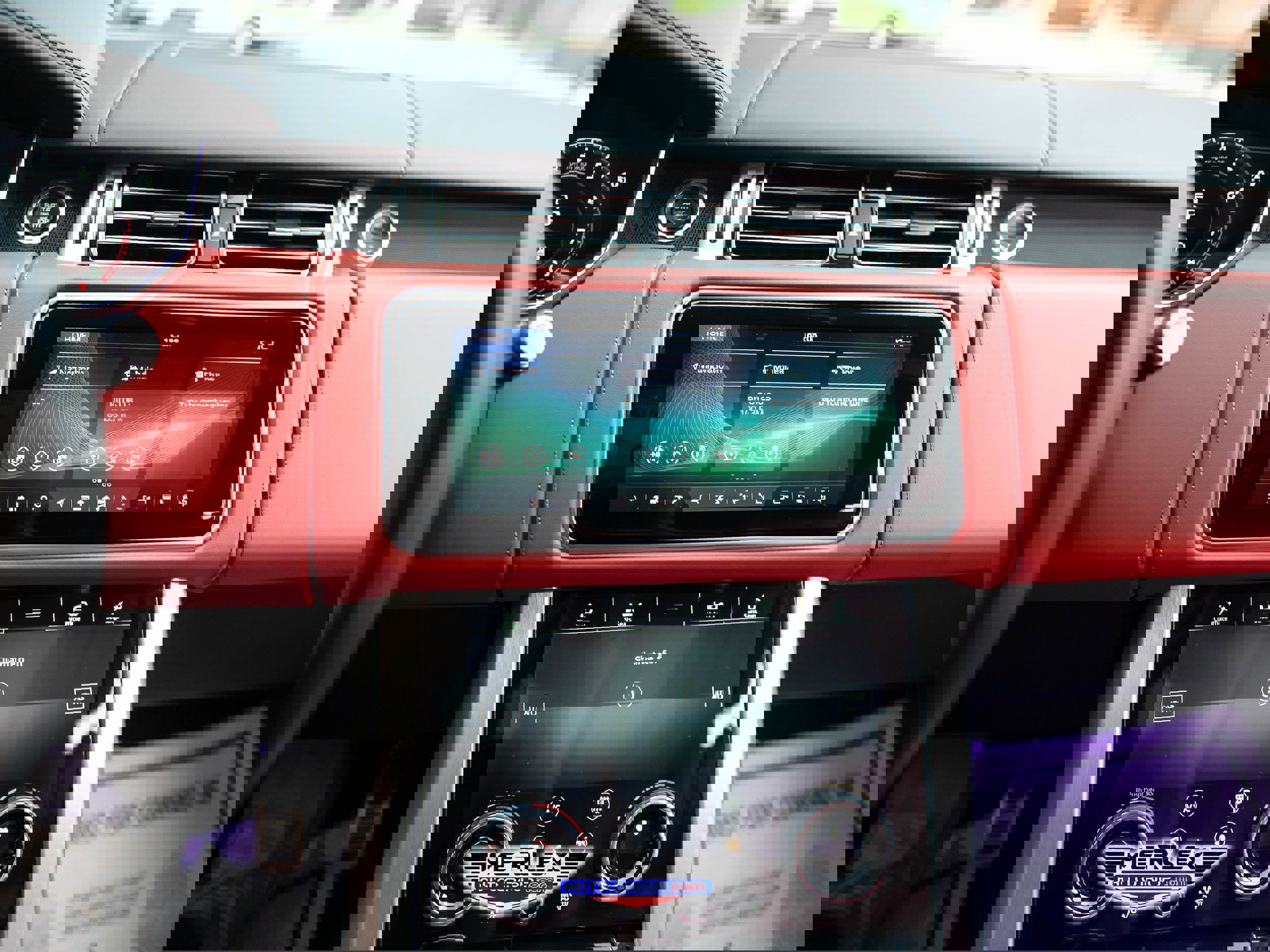 Used 2020 Land Rover Range Rover Autobiography image 31