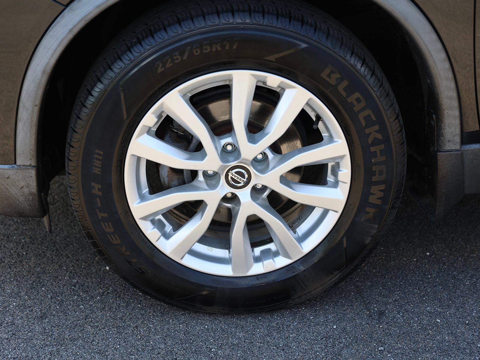 Used 2018 Nissan Rogue SV AWD/4WD image 11