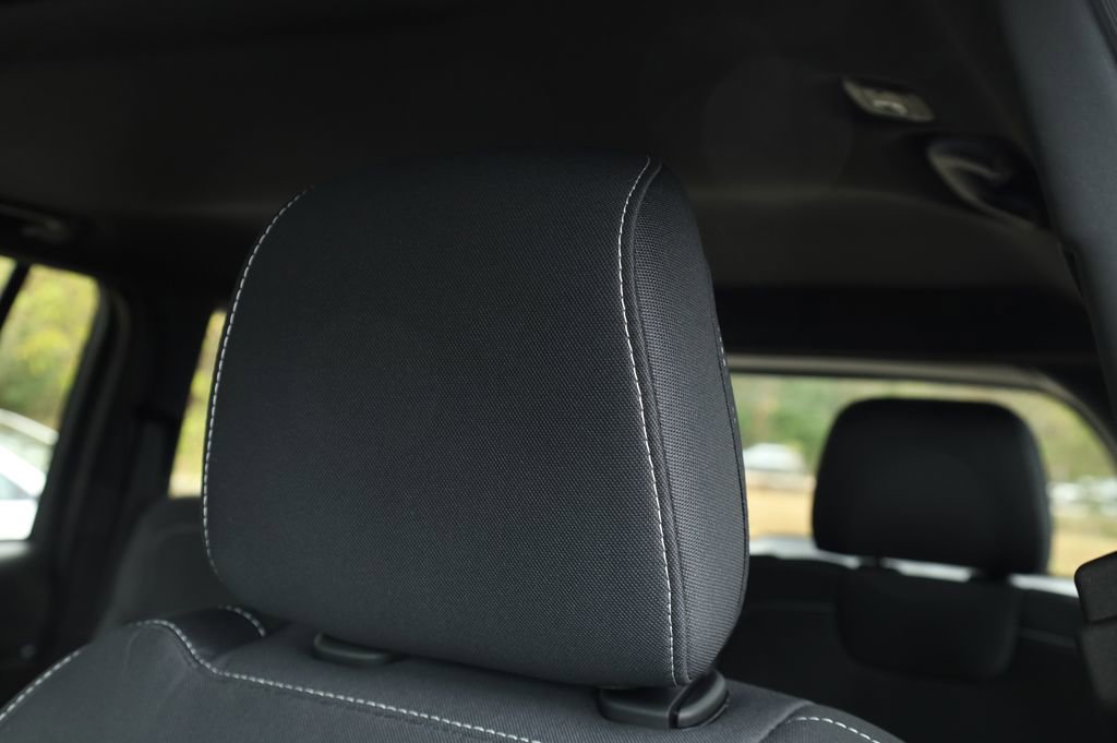 Used 2025 Jeep Grand Cherokee Laredo X w/ Trailer Tow Package image 21