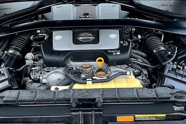 Used 2012 Nissan 370Z Coupe RWD image 25