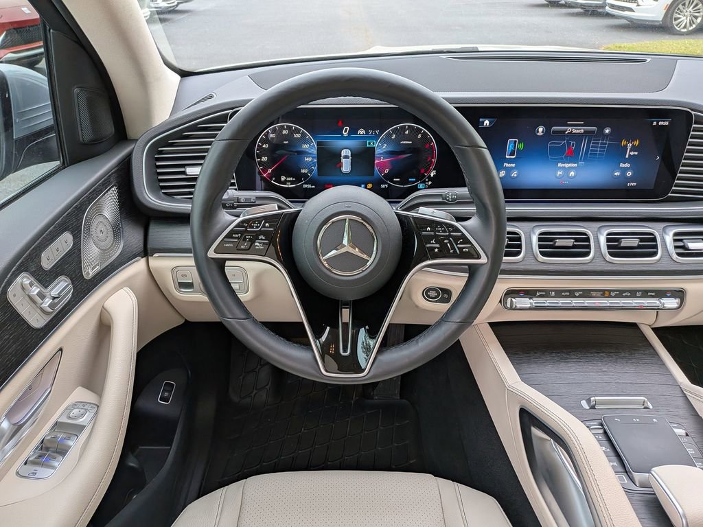 Used 2025 Mercedes-Benz GLE 350 4MATIC image 16
