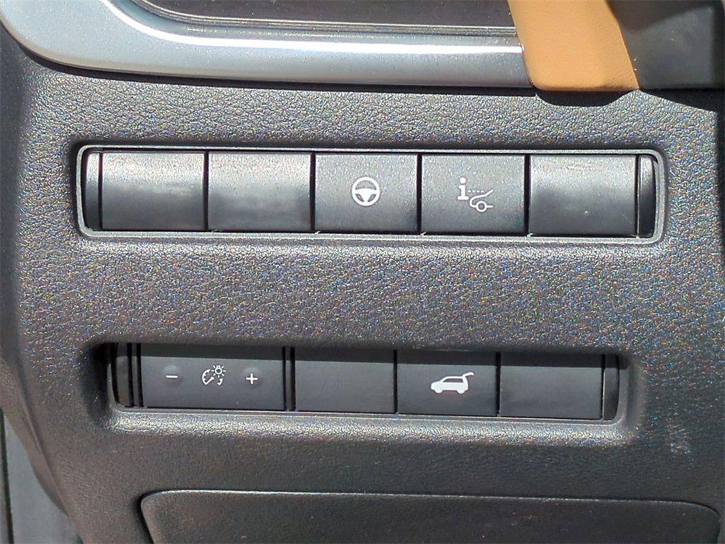 Used 2021 Nissan Rogue Platinum image 18