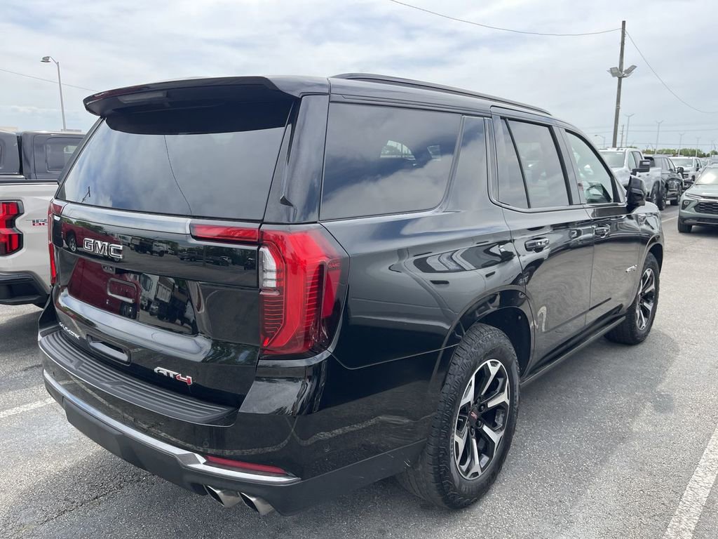 Used 2025 GMC Yukon AT4 w/ AT4 Premium Plus Package AWD/4WD image 12