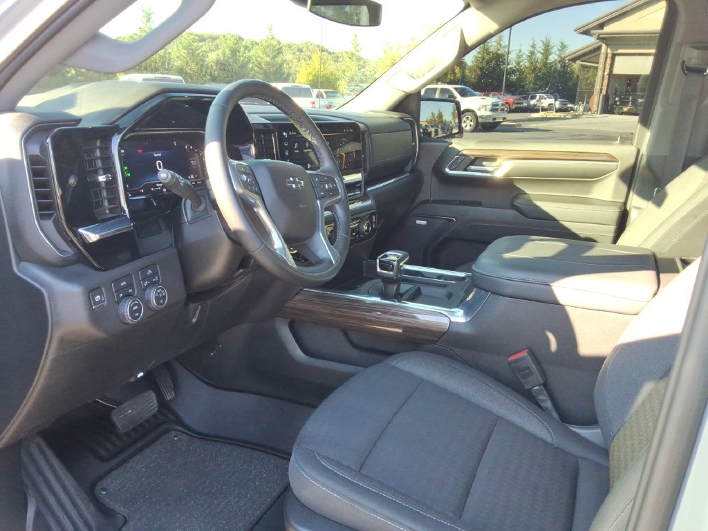 Certified 2024 Chevrolet Silverado 1500 RST w/ Convenience Package II AWD/4WD image 22
