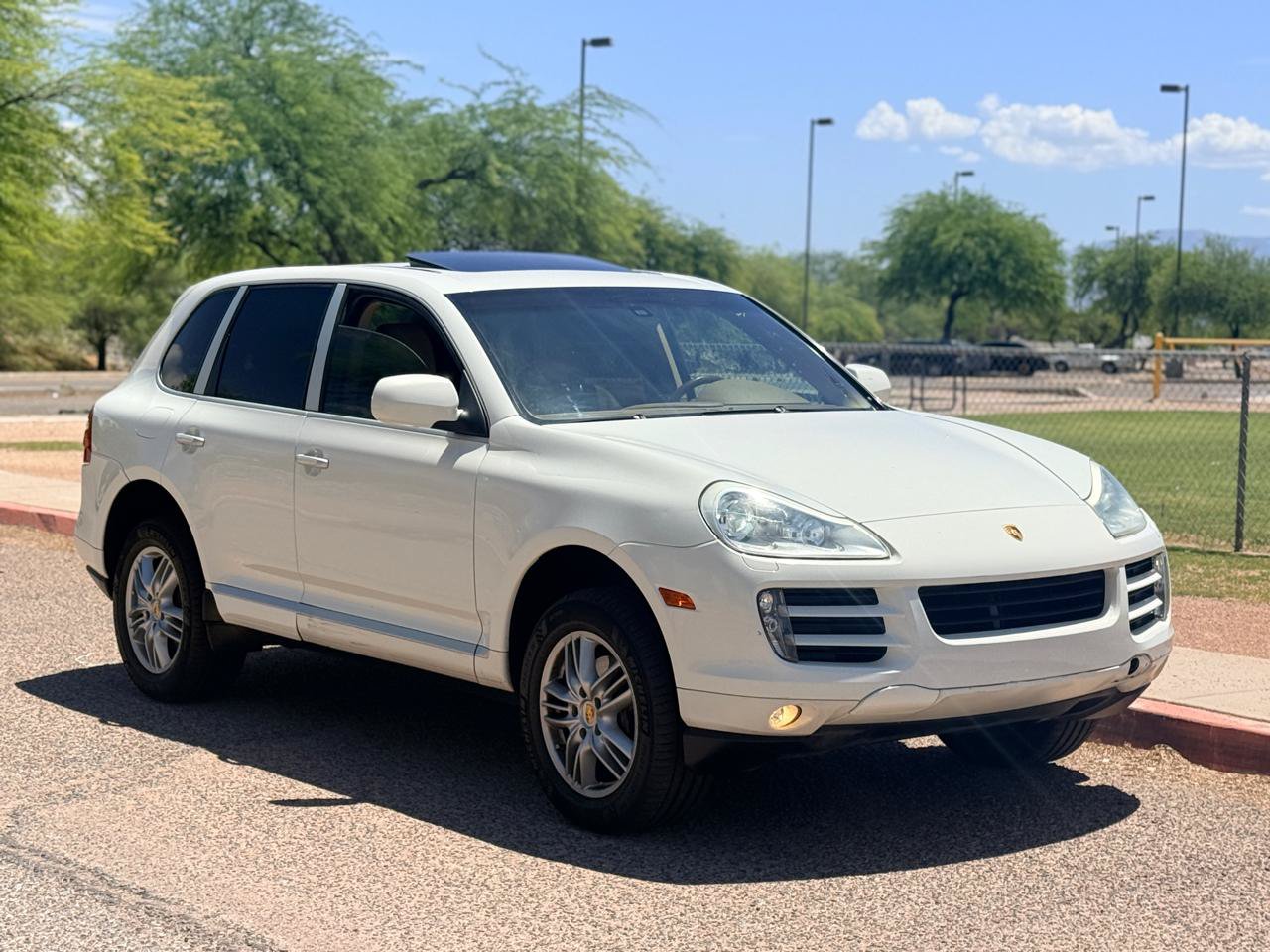 Used 2009 Porsche Cayenne AWD/4WD image 7