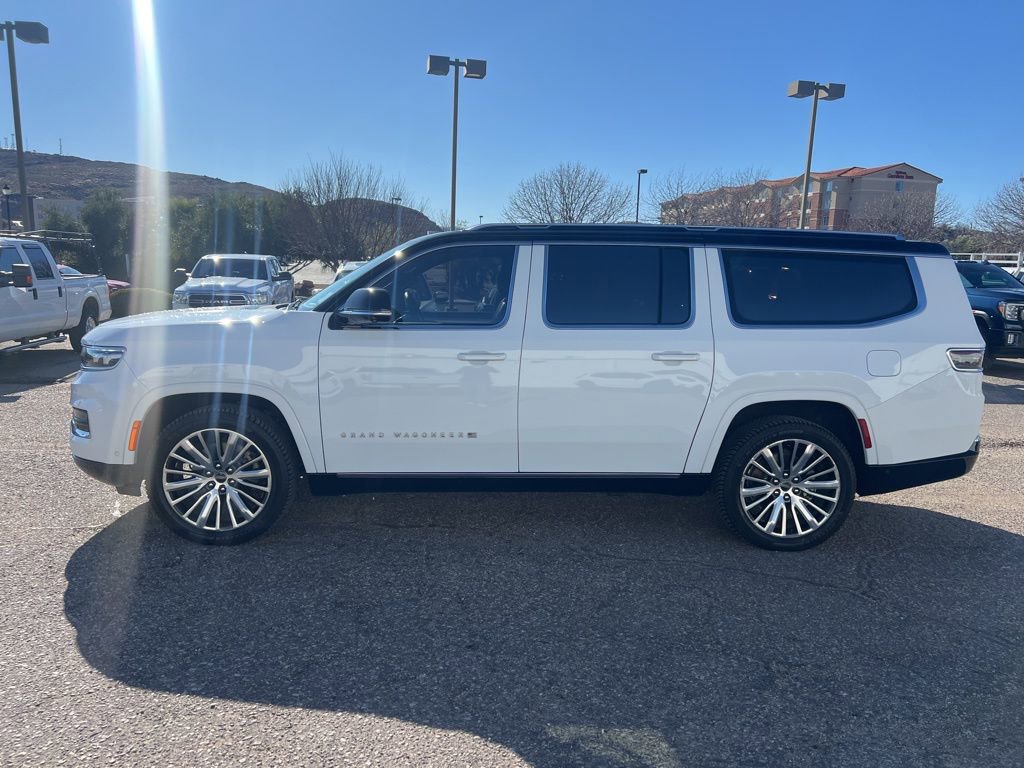 Used 2023 Jeep Grand Wagoneer L Series III image 2