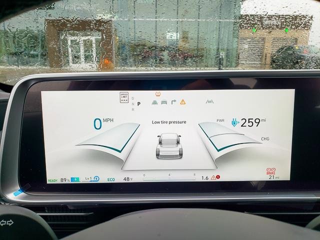 New 2025 Hyundai Ioniq 6 SE image 16