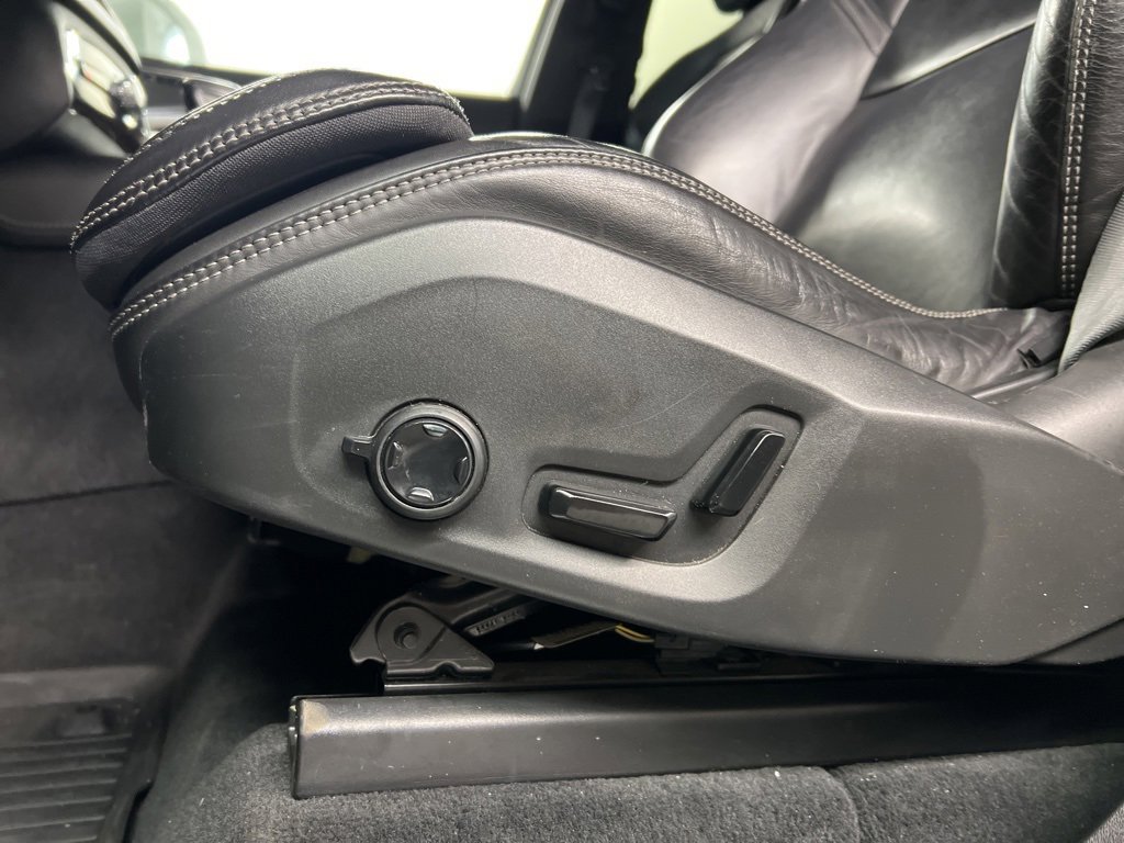 Used 2016 Volvo XC90 T6 Momentum w/ Momentum Plus Package image 24