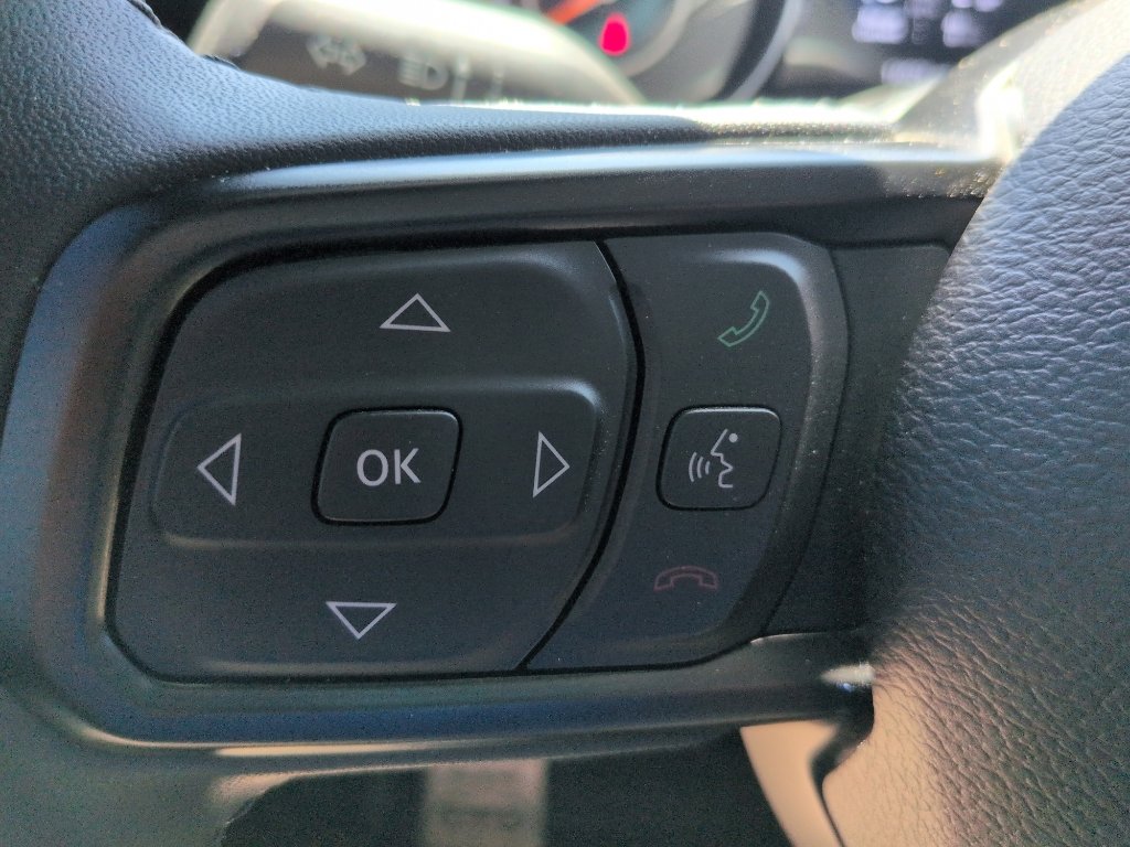 Used 2023 Jeep Gladiator Sport AWD/4WD image 16