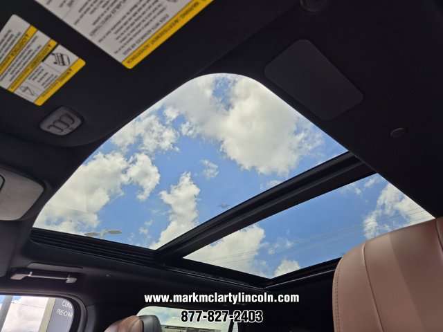 New 2026 Lincoln Navigator Reserve AWD/4WD image 9
