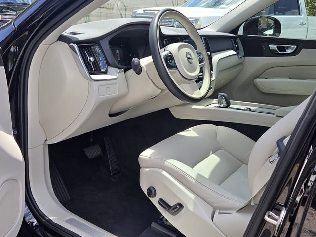 Used 2024 Volvo XC60 B5 Plus w/ Protection Package Premier AWD/4WD image 14