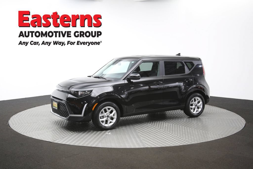 Used 2025 Kia Soul LX w/ LX Technology Package FWD image 55