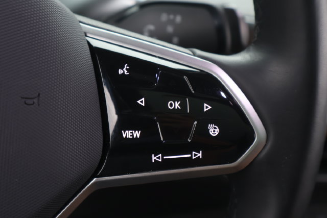 Certified 2025 Volkswagen ID. Buzz Pro S Plus AWD/4WD image 25