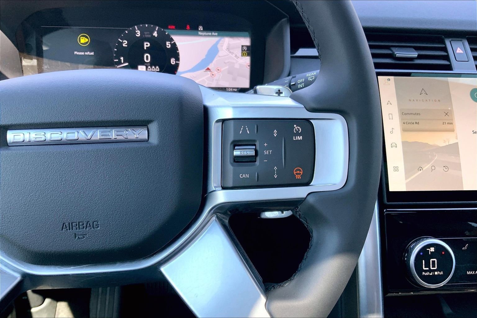 Used 2025 Land Rover Discovery S AWD/4WD image 24